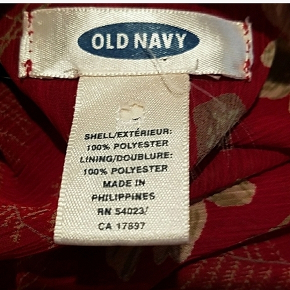 Old Navy chiffon floral red blouse. L - Picture 3 of 4